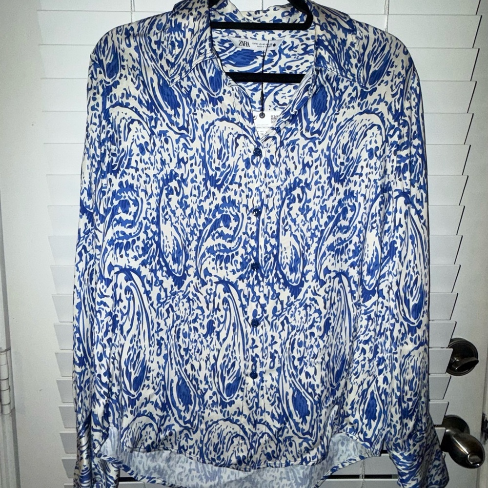 NWT Zara Blue Long Sleeve Button Down Shirt
